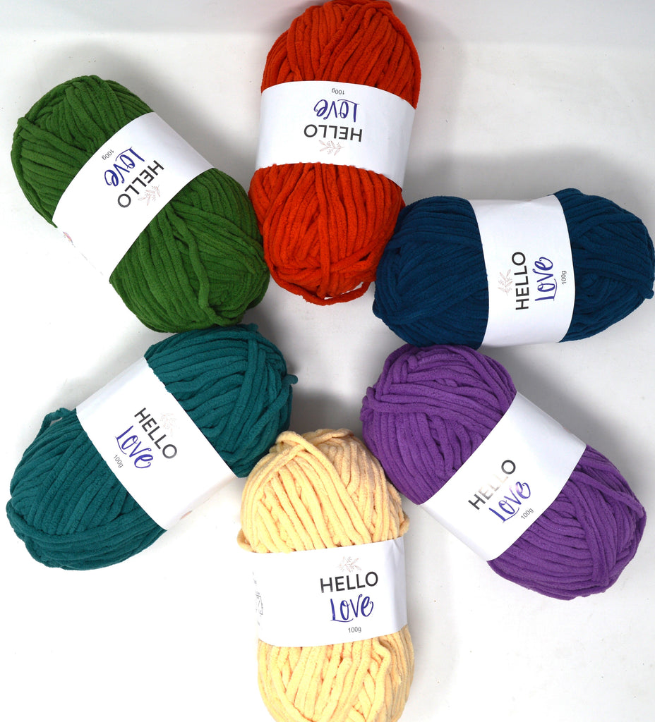 HELLO Love Super Chunky Yarn - 100g